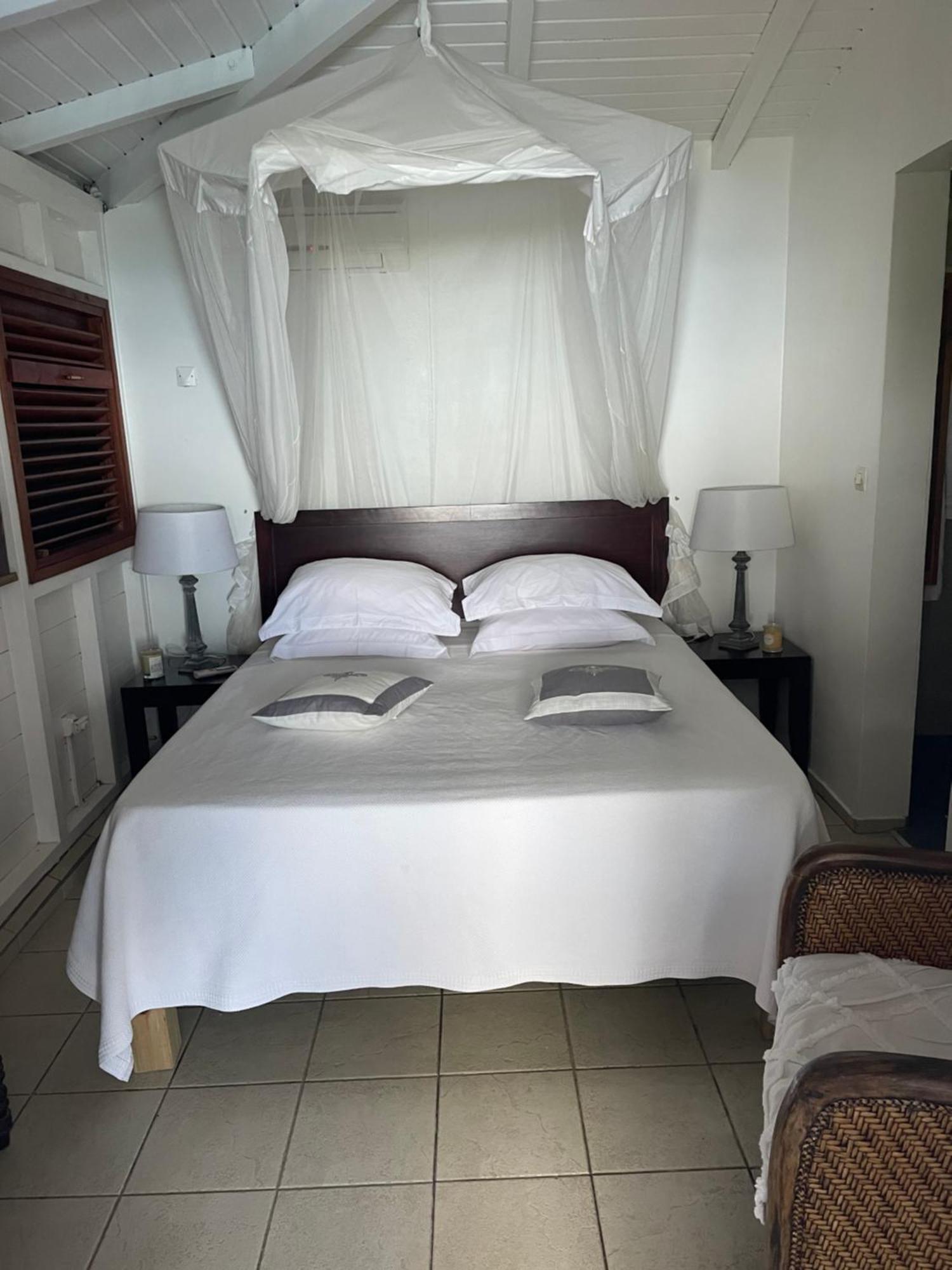 דסהייס Villa Pelican Lodge מראה חיצוני תמונה