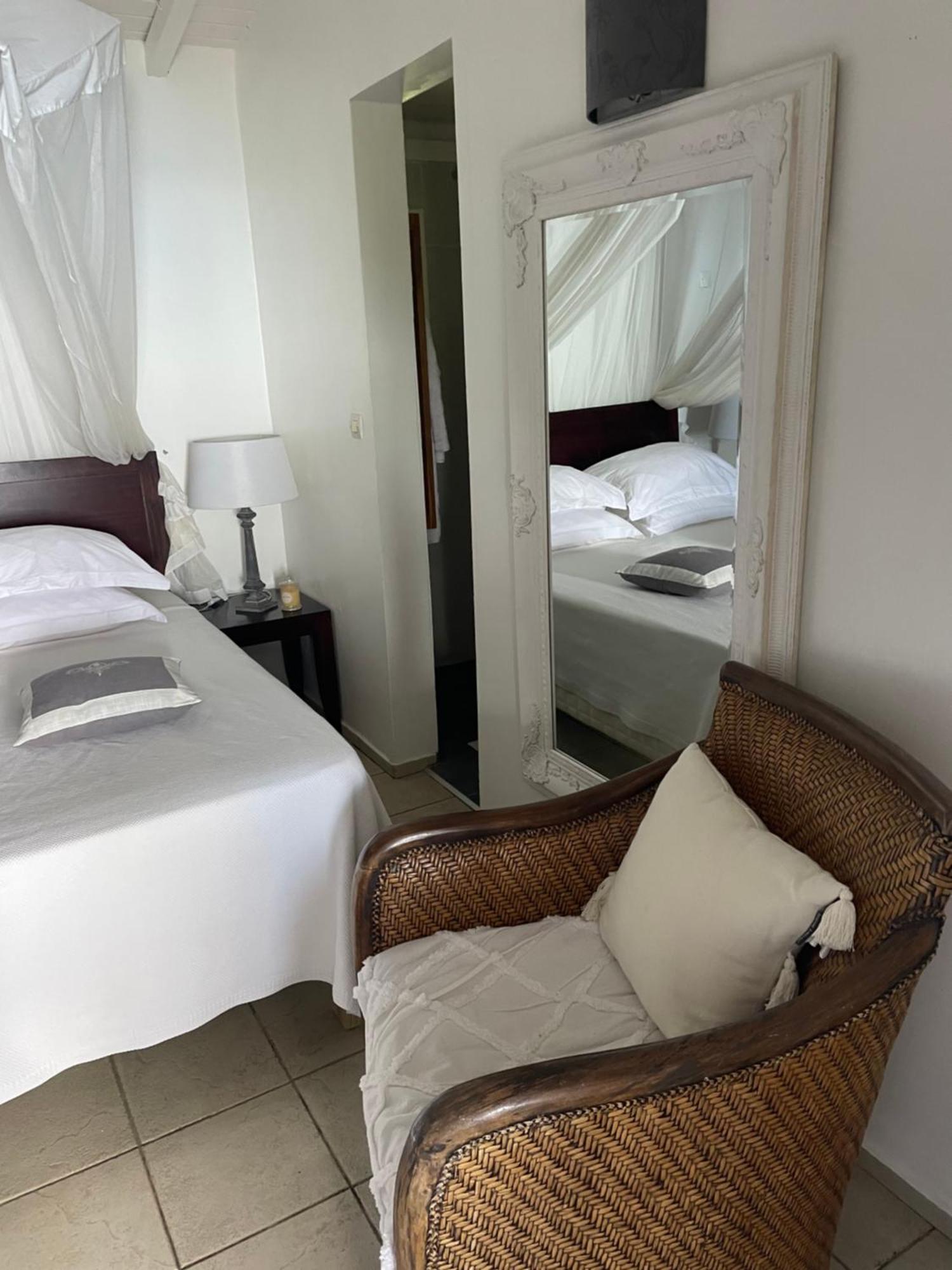 דסהייס Villa Pelican Lodge מראה חיצוני תמונה